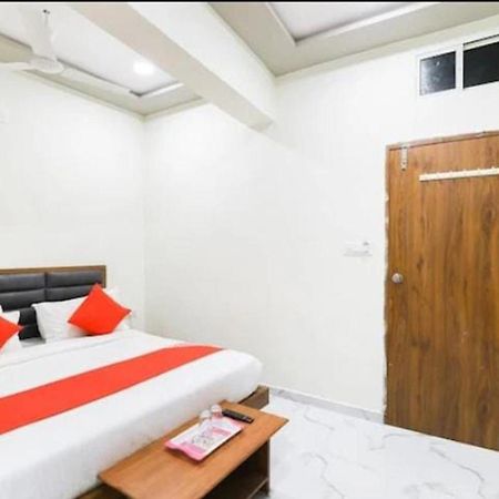 Hotel New Lake View Ahmedabad Ngoại thất bức ảnh