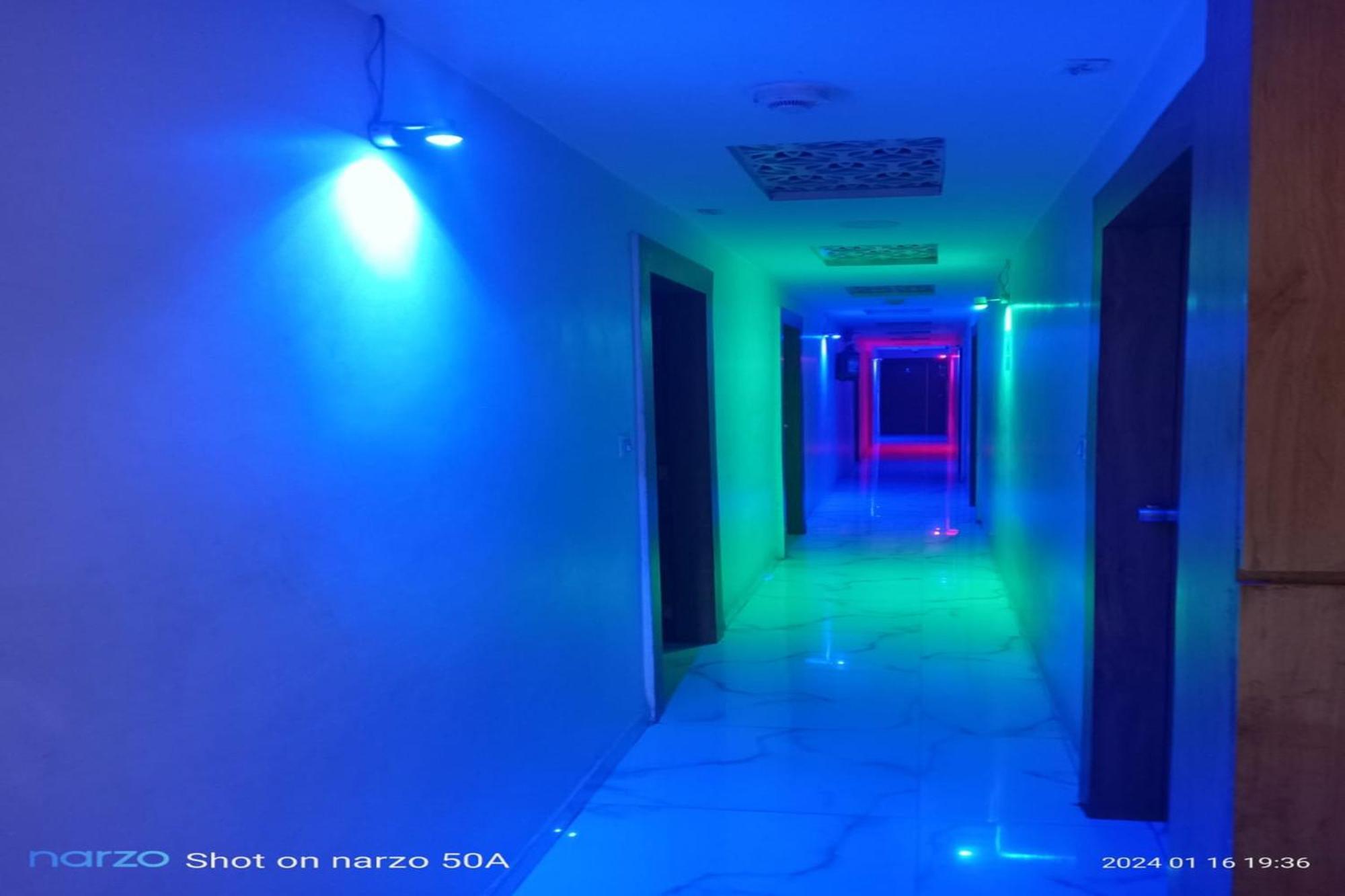 Hotel New Lake View Ahmedabad Ngoại thất bức ảnh